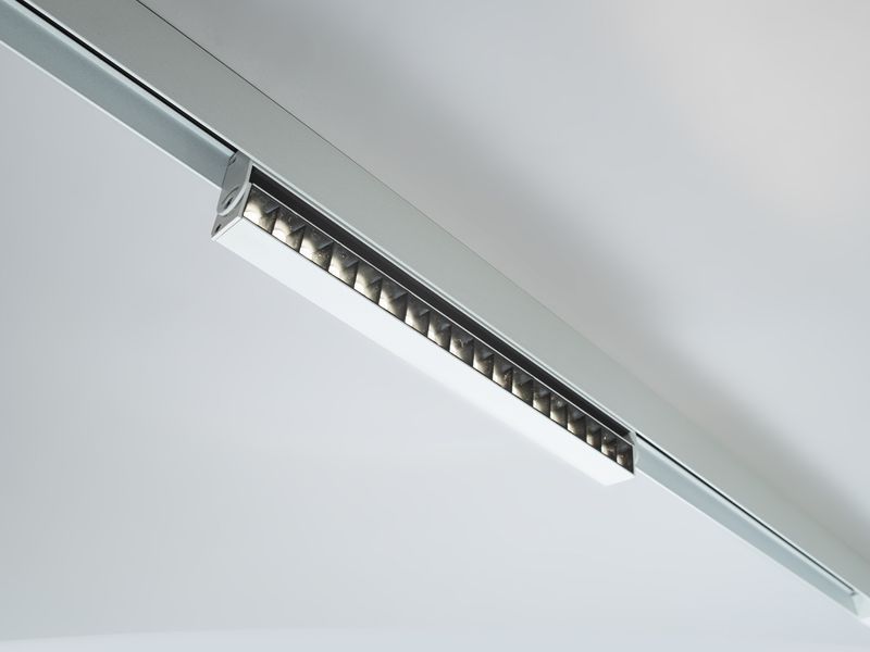 Поворотний LED трековий світильник для магнітної системи, 18Вт, білий QY-CX20C-300P-WH фото