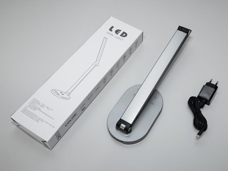 Світлодіодна настільна лампа біла 6 Вт зарядка A5503GR wireless charge фото