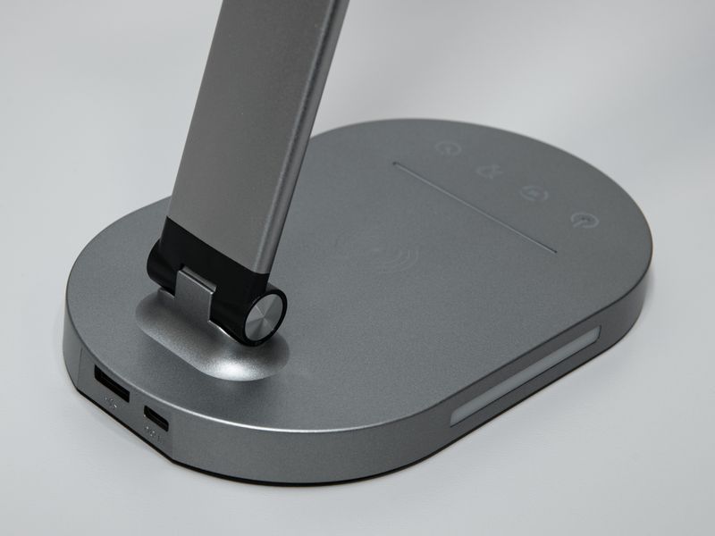 Світлодіодна настільна лампа біла 6 Вт зарядка A5503GR wireless charge фото