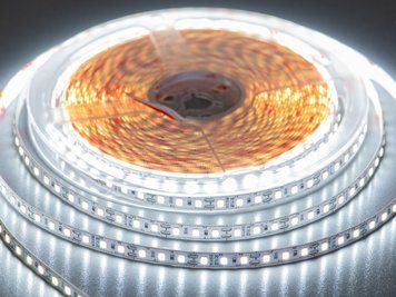 LED стрічка 12В, 120 діодів на метр, 8 мм, теплий P12C-2835-120-CW-20-8 фото
